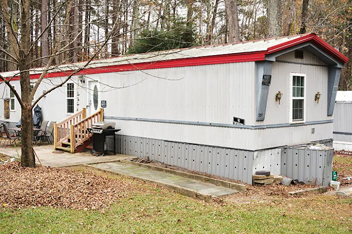 Alta Mobile Home Park Picture 8