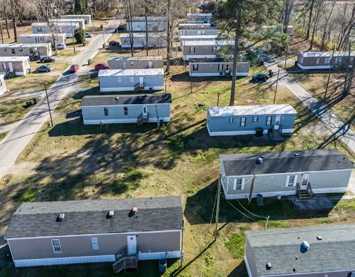 Tanglewood Mobile Home Park Picture 2