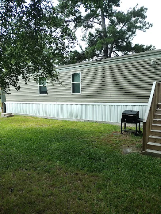 Tanglewood Mobile Home Park Picture 6