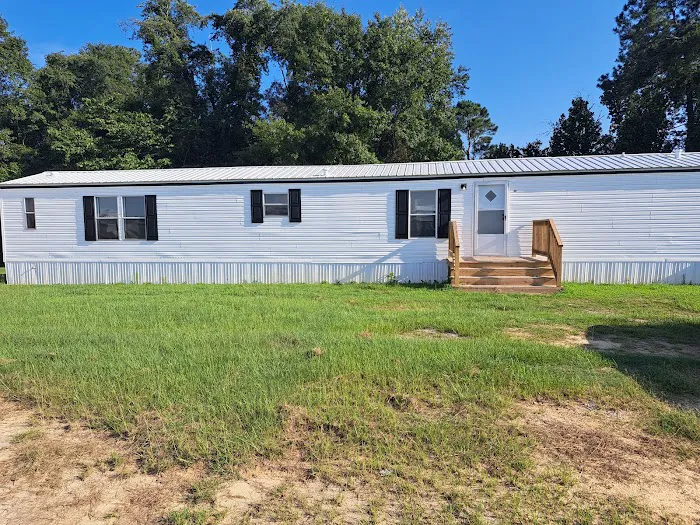 Pleasant Acres Mobile Home Park Picture 2