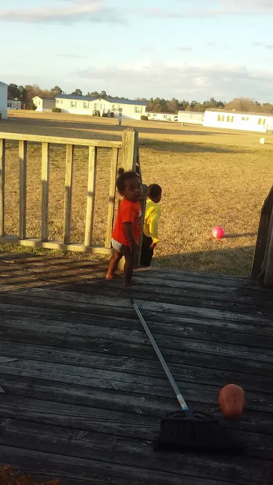 Pleasant Acres Mobile Home Park Picture 7