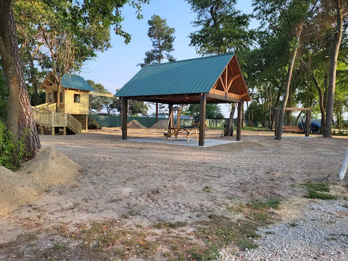 Piney Grove RV Park Picture 4