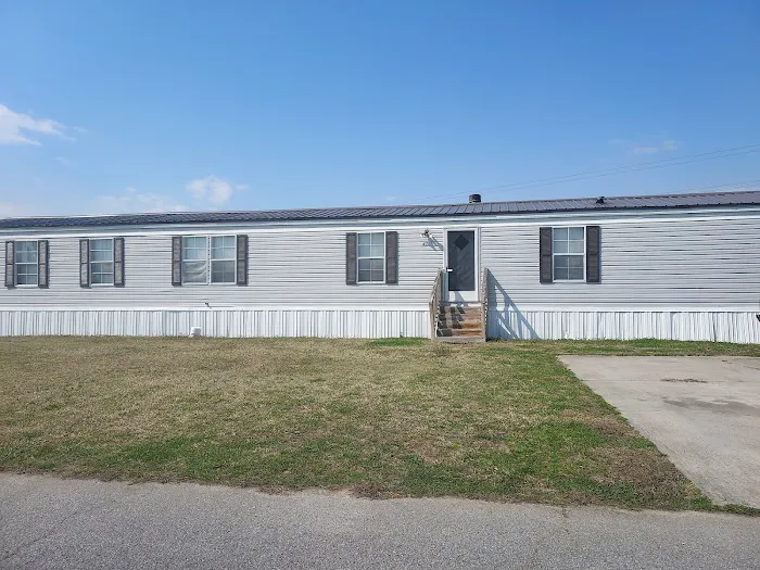 Sleepy Fox Mobile Home Community Picture 1