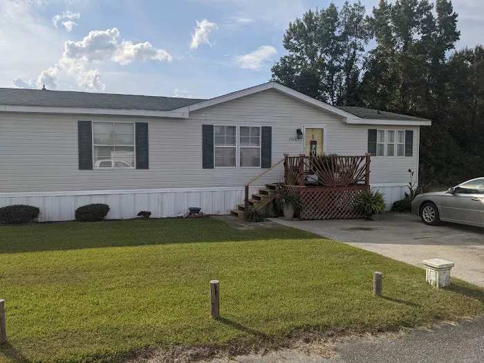 Sleepy Fox Mobile Home Community Picture 6