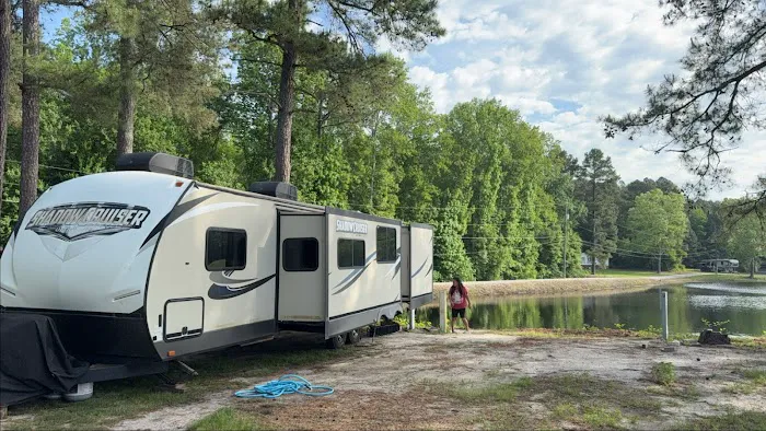 Clements Campsite(do not take overnight stays, only construction crews) Picture 4