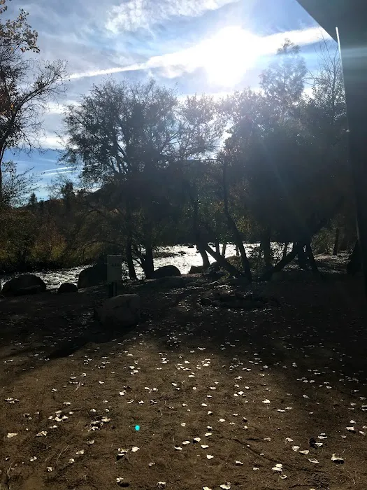 Rivernook Campground Picture 6