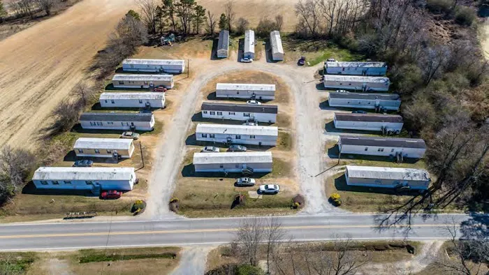 Rock Crossing Mobile Home Park Picture 1