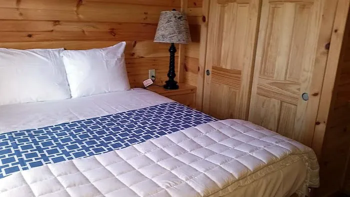 Fayetteville RV Resort & Cottages Picture 1