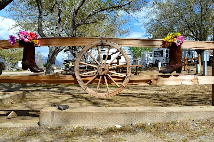 Lake Isabella / Kern River KOA Picture 2