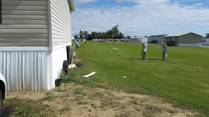 Lakeside Mobile Home Community Picture 2