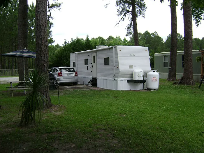 Bridgeton RV & Mobile Home Village Picture 7