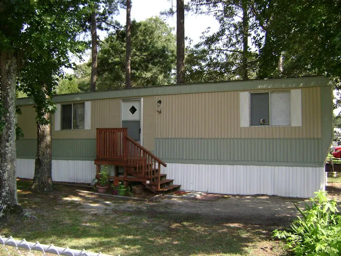 Bridgeton RV & Mobile Home Village Picture 6