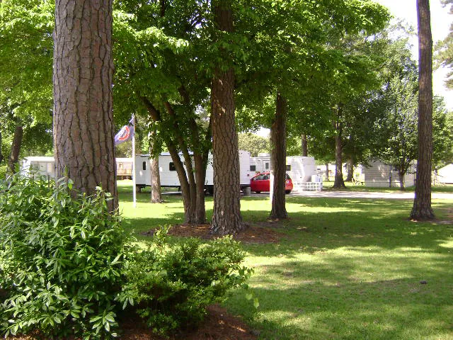 Bridgeton RV & Mobile Home Village Picture 8