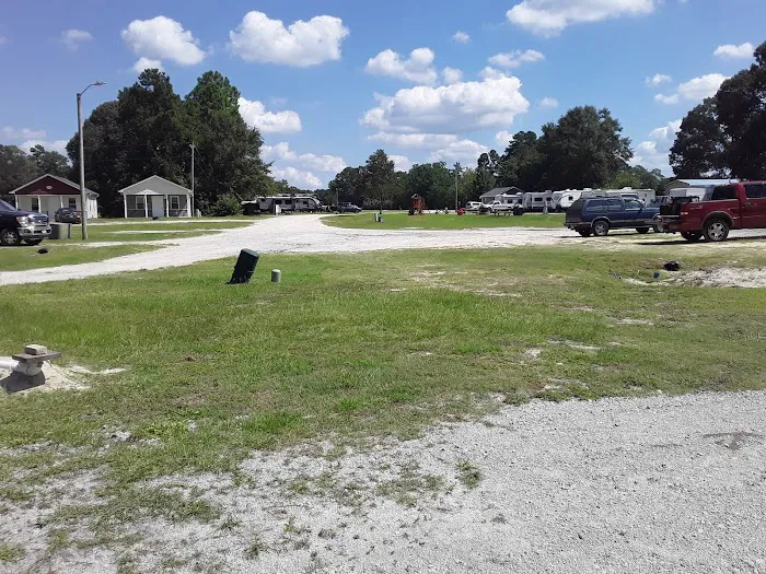 Moonlight Lake RV Park and Cottages Picture 3