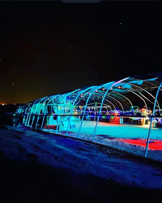 Camp mirage Picture 2