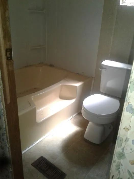 Shady Grove Mobile Home Park Picture 7