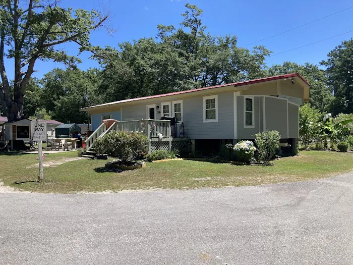 Willow Oaks Estates, MHC Picture 3