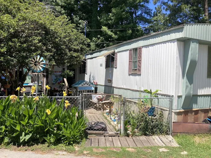 Willow Oaks Estates, MHC Picture 6