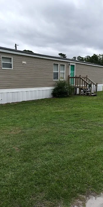 Hill's Mobile Homes & Apartments Picture 1