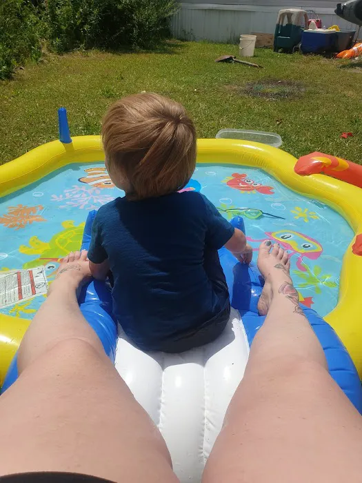 Hill's Mobile Homes & Apartments Picture 6