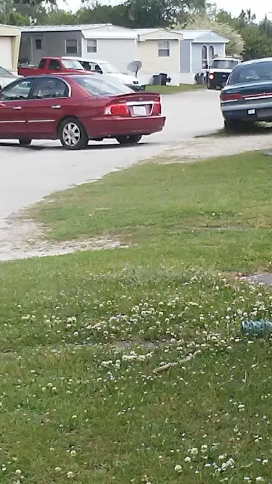 Hill's Mobile Homes & Apartments Picture 3