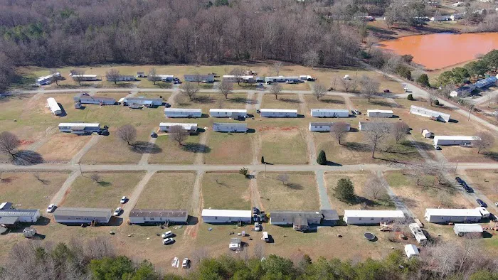 Rae McKenzie Mobile Home Park Picture 2