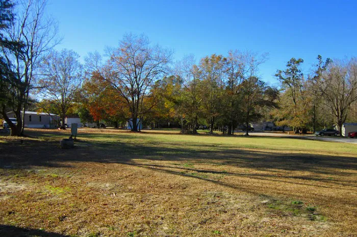 Gray's Creek Mobile Home Community Picture 2