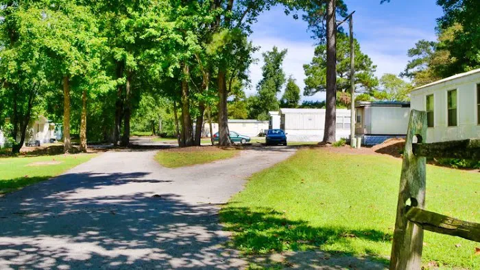 Jay’s Mobile Home Park Picture 1