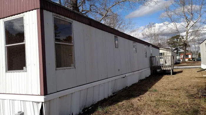 Collins Estates MHP- Midway Park Picture 10