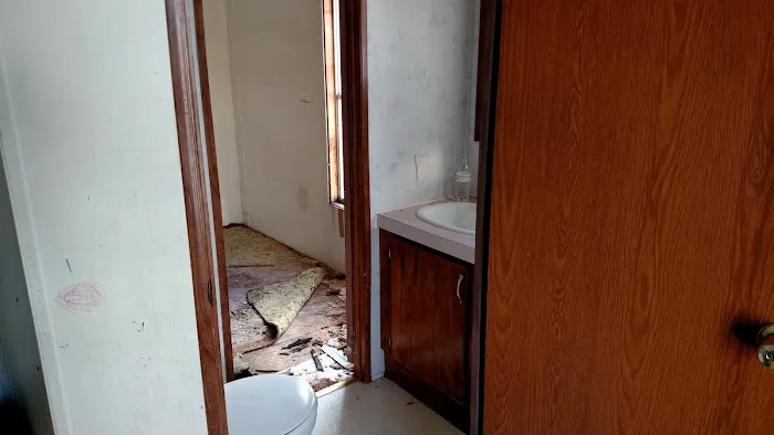 Collins Estates MHP- Midway Park Picture 8