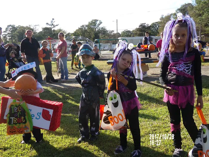 Sherwood Mobile Home Park Picture 2