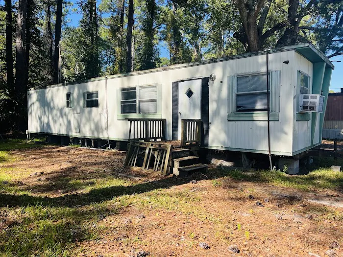 American Way Mobile Home Community Picture 3