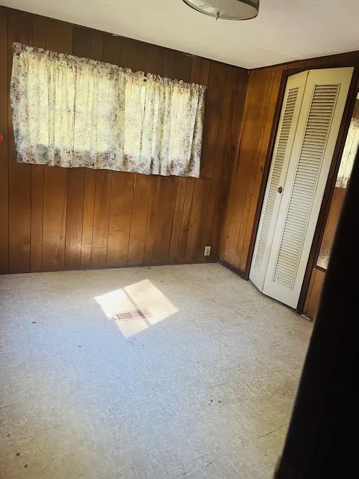 American Way Mobile Home Community Picture 8