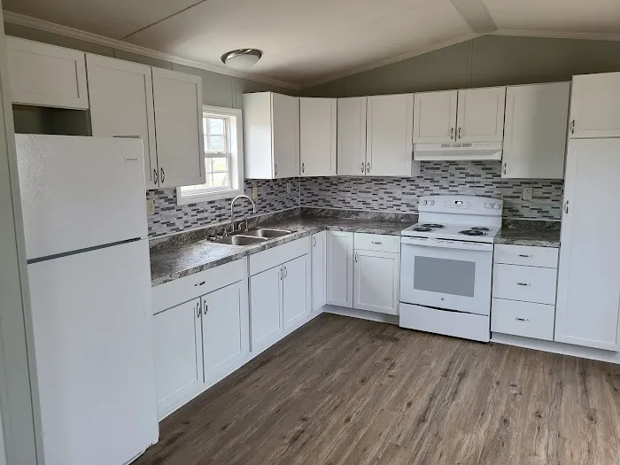 Royal Valley Mobile Home Community Picture 4