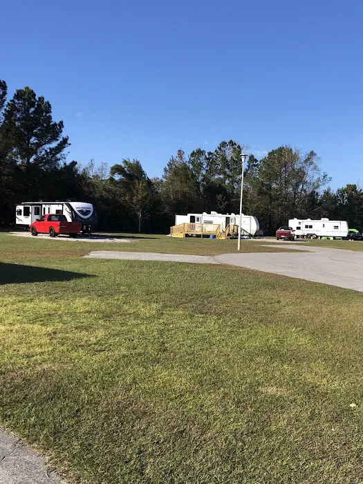 Cedar Creek Resort MHP & RV Sites Picture 10