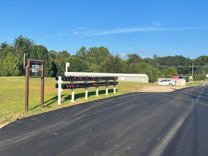 Rolling Hills Mobile Home Park Picture 9