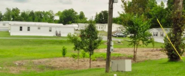 Burchwood Mobile Home Park Picture 7