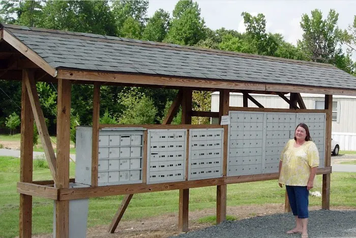 Burchwood Mobile Home Park Picture 6