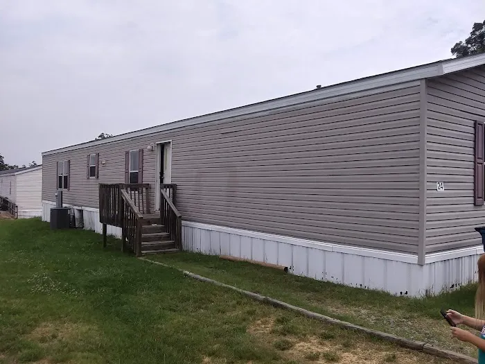 Burchwood Mobile Home Park Picture 8