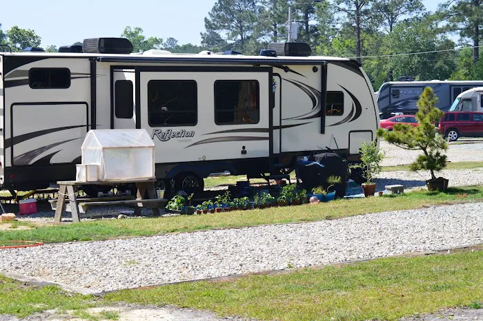 Waldo's Beach Campground Picture 7