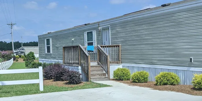 Rock Fish Mobile Home Community Picture 2