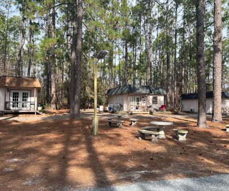 Pinecove RV and Villa Rental