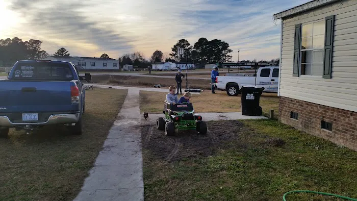 Sea Pines Mobile Home Park Picture 1