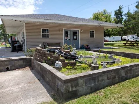 Buttons Family Campground Picture 1