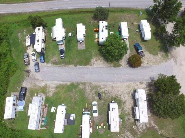 Buttons Family Campground Picture 2