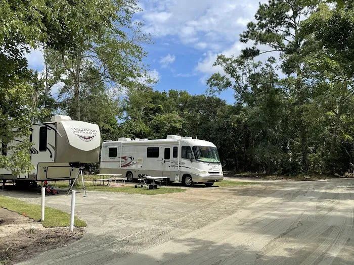 Buttons Family Campground Picture 9