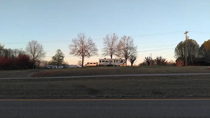 H and M RV Park Picture 1