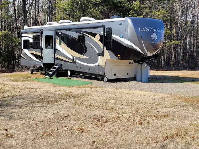 H and M RV Park Picture 9