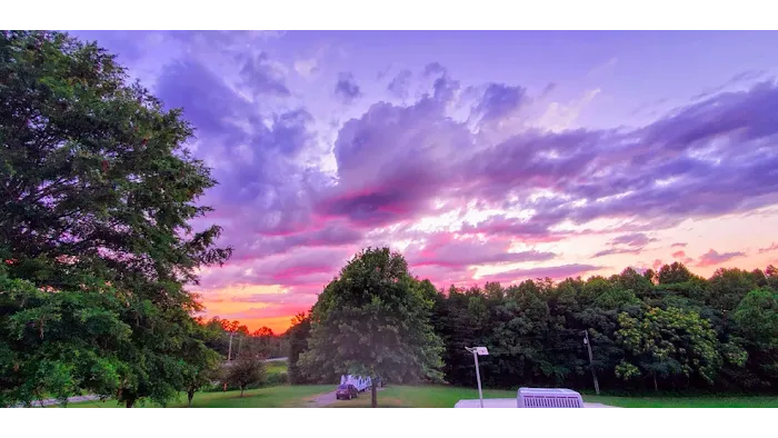 H and M RV Park Picture 10