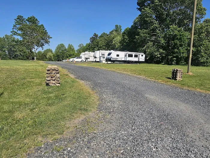 Railside RV Park Picture 5